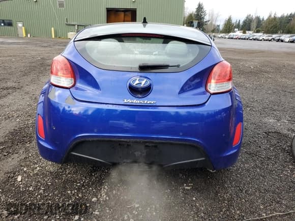 ✅ 2012 Hyundai Veloster w/Red Int • VIN: KMHTC6AD6CU063489 • Lot: 42565815. Wystawiony na Copart z przebiegiem 119 560 mil. Bezpłatny archiwum sprzedaży aukcyjnych z USA i szczegółowy raport historii pojazdu na DreamBid. Zdjęcie 6.