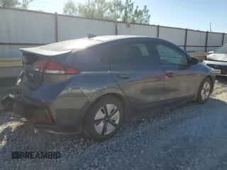 2019 Hyundai Ioniq Blue с VIN KMHC65LC5KU139773, выставлен на аукционе Copart как лот 72965774 с пробегом 116 561 миль миль и Списание • Salvage title. История ставок и продаж доступна на DreamBid. Изображение 3.