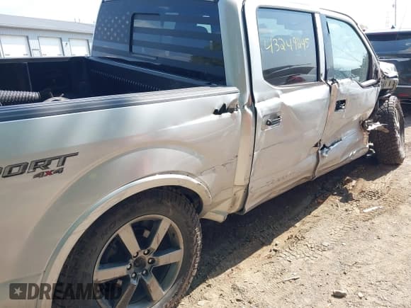 ✅ 2016 Ford F-150 XLT • VIN: 1FTEW1EP4GFC58187 • Lot: 43249245. Listed on IAAI with 166,400 mi. Free auction sales archive from the USA and detailed vehicle history report at DreamBid. Image 6.