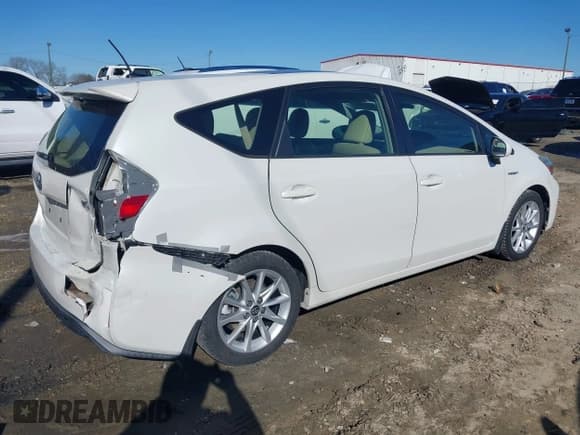 ✅ 2015 Toyota Prius Two • VIN: JTDZN3EU9FJ020966 • Lot: 41294359. Listed on IAAI with 102,875 mi. Free auction sales archive from the USA and detailed vehicle history report at DreamBid. Image 4.
