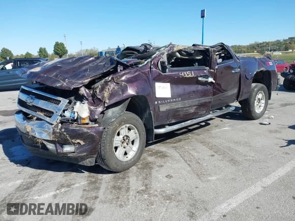 ✅ 2008 Chevrolet Silverado 1500 2LT • VIN: 2GCEK133181156222 • Lot: 43513515. Listed on IAAI with Not provided. Free auction sales archive from the USA and detailed vehicle history report at DreamBid. Image 2.