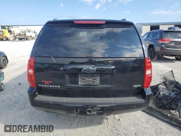 ✅ 2010 Chevrolet Suburban LT • VIN: 1GNUKJE37AR170428 • Lot: 67752034. Wystawiony na Copart z przebiegiem 248 358 mil. Bezpłatny archiwum sprzedaży aukcyjnych z USA i szczegółowy raport historii pojazdu na DreamBid. Zdjęcie 6.