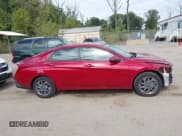 ✅ 2024 Hyundai Elantra Blue • VIN: KMHLM4DJ1RU106244 • Lot: 43387122. Listed on IAAI with 17,532 mi. Free auction sales archive from the USA and detailed vehicle history report at DreamBid. Image 13.