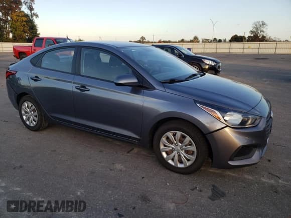 ✅ 2018 Hyundai Accent SEL • VIN: 3KPC24A31JE032133 • Лот: 74708954. Опубликован ранее на Copart с пробегом 68 013 миль. Бесплатный доступ к архиву аукционных продаж из США и подробный отчёт об истории автомобиля на DreamBid. Изображение 4.