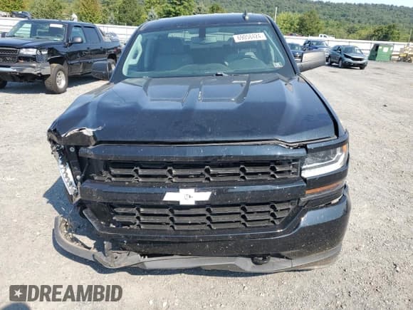 ✅ 2018 Chevrolet Silverado 1500 Custom • VIN: 3GCUKPEC7JG565320 • Лот: 69058424. Опубликован ранее на Copart с пробегом Не указан. Бесплатный доступ к архиву аукционных продаж из США и подробный отчёт об истории автомобиля на DreamBid. Изображение 5.