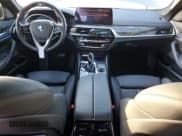 ✅ 2021 BMW 5 Series 530i xDrive • VIN: WBA13BJ04MWW94102 • Лот: 87232075. Опубликован ранее на Copart с пробегом 58 357 миль. Бесплатный доступ к архиву аукционных продаж из США и подробный отчёт об истории автомобиля на DreamBid. Изображение 8.