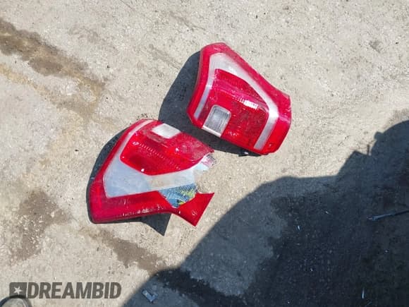 ✅ 2020 Ford Expedition Max XLT • VIN: 1FMJK1JT9LEA76235 • Lot: 41972476. Wystawiony na IAAI z przebiegiem 161 436 mil. Bezpłatny archiwum sprzedaży aukcyjnych z USA i szczegółowy raport historii pojazdu na DreamBid. Zdjęcie 12.