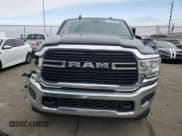 ✅ 2021 Ram 2500 Big Horn • VIN: 3C6UR5JL2MG508492 • Lot: 47969055. Wystawiony na Copart z przebiegiem 79 803 mil. Bezpłatny archiwum sprzedaży aukcyjnych z USA i szczegółowy raport historii pojazdu na DreamBid. Zdjęcie 5.