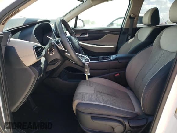 ✅ 2021 Hyundai Santa Fe SE • VIN: 5NMS14AJ2MH357111 • Lot: 64415864. Wystawiony na Copart z przebiegiem 78 345 mil. Bezpłatny archiwum sprzedaży aukcyjnych z USA i szczegółowy raport historii pojazdu na DreamBid. Zdjęcie 7.