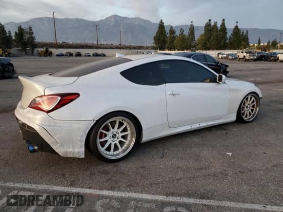 2015 Hyundai Genesis Coupe Ultimate с VIN KMHHU6KJ7FU123579, выставлен на аукционе Copart как лот 86617434 с пробегом 88 989 миль миль и Списание • Salvage title. История ставок и продаж доступна на DreamBid. Изображение 3.