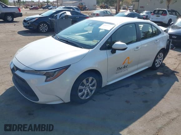 ✅ 2020 Toyota Corolla LE • VIN: JTDEPRAE7LJ060033 • Лот: 43199901. Опубликован ранее на IAAI с пробегом 61 007 миль. Бесплатный доступ к архиву аукционных продаж из США и подробный отчёт об истории автомобиля на DreamBid. Изображение 2.