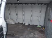 ✅ 2011 Ford Econoline Cargo Commercial • VIN: 1FTNE2EW9BDB24182 • Lot: 43510267. Wystawiony na IAAI z przebiegiem 202 227 mil. Bezpłatny archiwum sprzedaży aukcyjnych z USA i szczegółowy raport historii pojazdu na DreamBid. Zdjęcie 8.