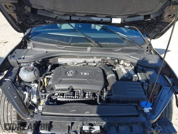 ✅ 2025 Volkswagen Jetta Autobahn • VIN: 3VW2T7BU6SM015818 • Lot: 43569881. Listed on IAAI with 9,752 mi. Free auction sales archive from the USA and detailed vehicle history report at DreamBid. Image 10.