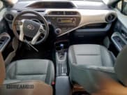 ✅ 2012 Toyota Prius Three • VIN: JTDKDTB38C1011963 • Лот: 92752435. Опубликован ранее на Copart с пробегом 154 386 миль. Бесплатный доступ к архиву аукционных продаж из США и подробный отчёт об истории автомобиля на DreamBid. Изображение 8.