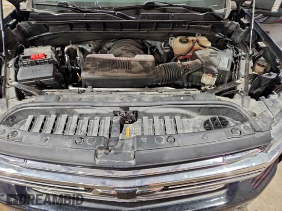 ✅ 2019 Chevrolet Silverado 1500 High Country • VIN: 3GCUYHEL2KG174808 • Lot: 96144285. Wystawiony na Copart z przebiegiem 66 691 mil. Bezpłatny archiwum sprzedaży aukcyjnych z USA i szczegółowy raport historii pojazdu na DreamBid. Zdjęcie 11.