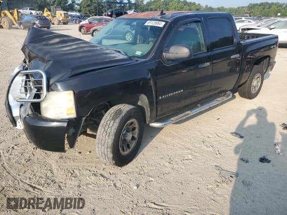 ✅ 2008 Chevrolet Silverado 1500 LS • VIN: 2GCEK13C681187465 • Lot: 69125954. Listed on Copart with 199,576 mi. Free auction sales archive from the USA and detailed vehicle history report at DreamBid. Image 1.