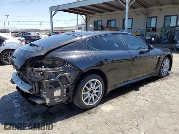 ✅ 2014 Porsche Panamera S E-Hybrid • VIN: WP0AD2A74EL044279 • Lot: 64125565. Wystawiony na Copart z przebiegiem 90 650 mil. Bezpłatny archiwum sprzedaży aukcyjnych z USA i szczegółowy raport historii pojazdu na DreamBid. Zdjęcie 3.