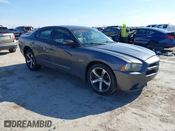 2014 Dodge Charger SXT with VIN 2C3CDXHG2EH256675, listed as a IAAI auction lot 41278616 with 139,709 mi miles and . Bid and sale history available at DreamBid. Image 1.