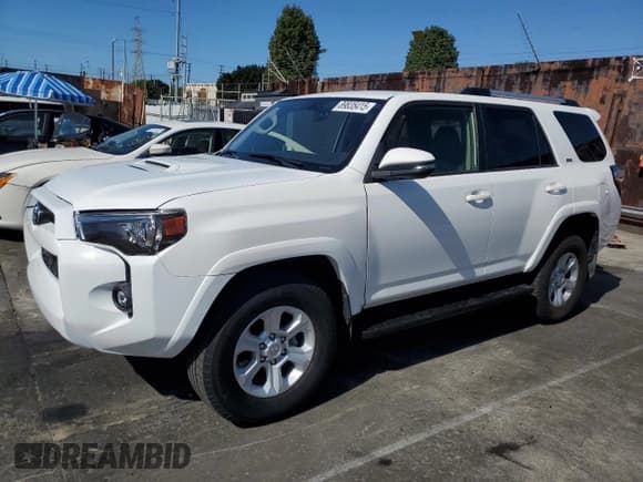 ✅ 2023 Toyota 4Runner SR5 Premium • VIN: JTENU5JR3P6140485 • Лот: 89835415. Опубликован ранее на Copart с пробегом 41 512 миль. Бесплатный доступ к архиву аукционных продаж из США и подробный отчёт об истории автомобиля на DreamBid. Изображение 1.