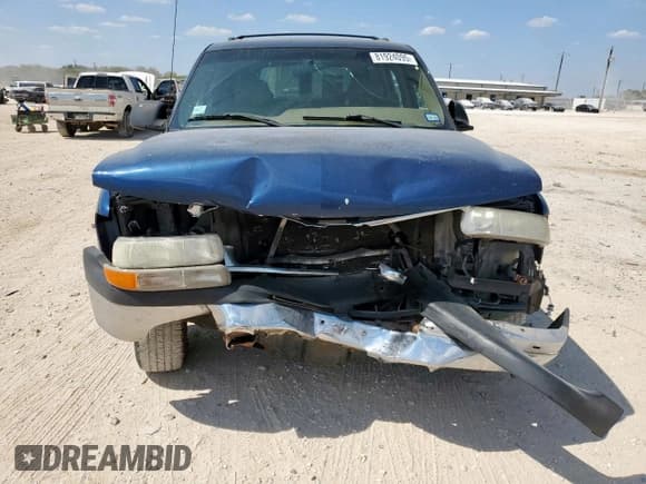 ✅ 2000 Chevrolet Suburban LS • VIN: 3GNEC16T3YG208182 • Lot: 81924095. Wystawiony na Copart z przebiegiem 126 283 mil. Bezpłatny archiwum sprzedaży aukcyjnych z USA i szczegółowy raport historii pojazdu na DreamBid. Zdjęcie 5.