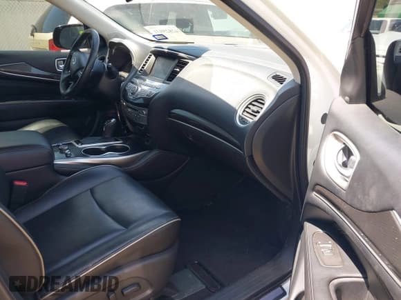 ✅ 2019 Infiniti QX60 Luxe • VIN: 5N1DL0MM9KC520538 • Lot: 42825931. Listed on IAAI with 137,213 mi. Free auction sales archive from the USA and detailed vehicle history report at DreamBid. Image 5.