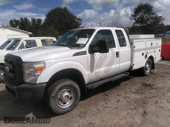 ✅ 2011 Ford F-350 Lariat • VIN: 1FT7X3B62BED03414 • Лот: 43405922. Опубликован ранее на IAAI с пробегом 186 682 миль. Бесплатный доступ к архиву аукционных продаж из США и подробный отчёт об истории автомобиля на DreamBid. Изображение 2.