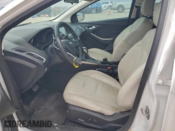 ✅ 2016 Ford Focus Titanium • VIN: 1FADP3N25GL326030 • Lot: 93662905. Wystawiony na Copart z przebiegiem 44 123 mil. Bezpłatny archiwum sprzedaży aukcyjnych z USA i szczegółowy raport historii pojazdu na DreamBid. Zdjęcie 7.