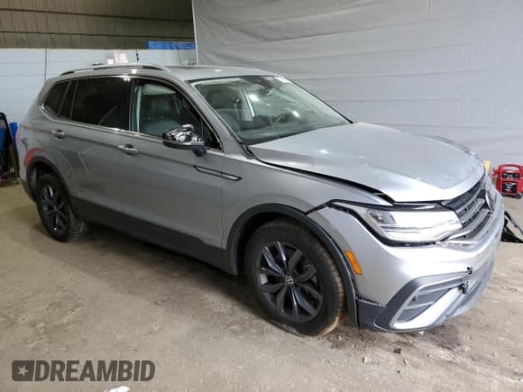 ✅ 2022 Volkswagen Tiguan SE • VIN: 3VV2B7AX5NM175373 • Lot: 63378335. Listed on Copart with 43,784 mi. Free auction sales archive from the USA and detailed vehicle history report at DreamBid. Image 4.
