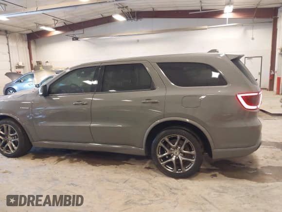 ✅ 2022 Dodge Durango R/T • VIN: 1C4SDJCT7NC105441 • Lot: 42318984. Wystawiony na IAAI z przebiegiem 34 908 mil. Bezpłatny archiwum sprzedaży aukcyjnych z USA i szczegółowy raport historii pojazdu na DreamBid. Zdjęcie 14.