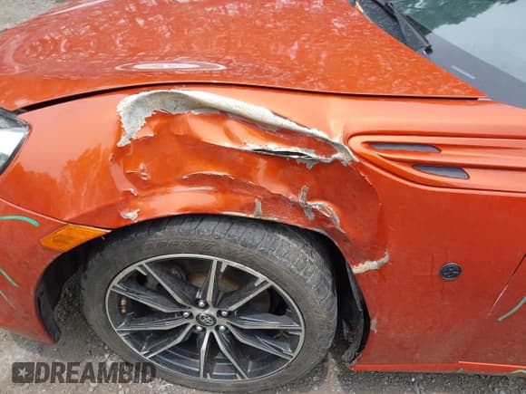 ✅ 2017 Toyota 86 • VIN: JF1ZNAA19H9702398 • Lot: 42482020. Wystawiony na IAAI z przebiegiem 97 060 mil. Bezpłatny archiwum sprzedaży aukcyjnych z USA i szczegółowy raport historii pojazdu na DreamBid. Zdjęcie 6.