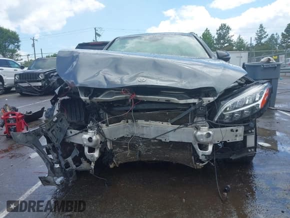 ✅ 2019 Mercedes-Benz C 43 AMG • VIN: 55SWF6EB9KU292191 • Lot: 42231741. Listed on IAAI with 80,572 mi. Free auction sales archive from the USA and detailed vehicle history report at DreamBid. Image 12.