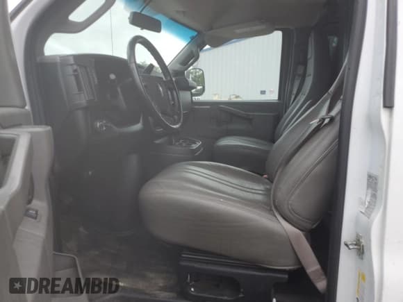 ✅ 2021 Chevrolet Express Cargo • VIN: 1GCWGBFP4M1225463 • Lot: 56703303. Listed on Copart with 99,442 mi. Free auction sales archive from the USA and detailed vehicle history report at DreamBid. Image 7.