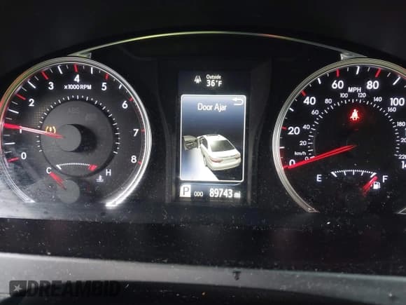 ✅ 2017 Toyota Camry XLE • VIN: 4T1BF1FK5HU411318 • Lot: 43653272. Wystawiony na IAAI z przebiegiem 89 743 mil. Bezpłatny archiwum sprzedaży aukcyjnych z USA i szczegółowy raport historii pojazdu na DreamBid. Zdjęcie 7.