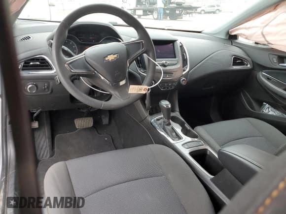 ✅ 2019 Chevrolet Cruze LS • VIN: 3G1BC6SM0KS604610 • Lot: 44205213. Listed on Copart with 19,879 mi. Free auction sales archive from the USA and detailed vehicle history report at DreamBid. Image 8.