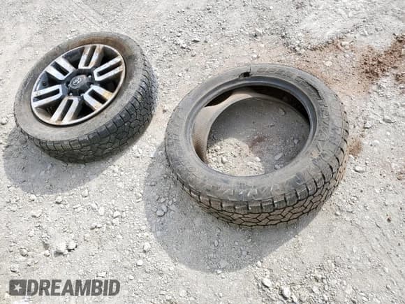 ✅ 2019 Toyota 4Runner SR5 • VIN: JTEZU5JR8K5198656 • Lot: 80965625. Wystawiony na Copart z przebiegiem Nie podano. Bezpłatny archiwum sprzedaży aukcyjnych z USA i szczegółowy raport historii pojazdu na DreamBid. Zdjęcie 13.