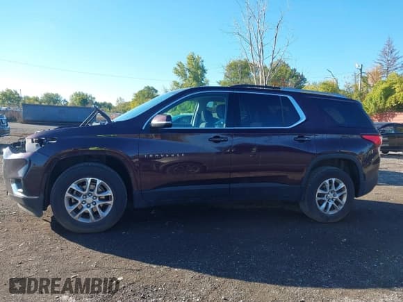 ✅ 2018 Chevrolet Traverse LT Cloth • VIN: 1GNERGKW9JJ147930 • Lot: 43468427. Wystawiony na IAAI z przebiegiem 107 643 mil. Bezpłatny archiwum sprzedaży aukcyjnych z USA i szczegółowy raport historii pojazdu na DreamBid. Zdjęcie 14.
