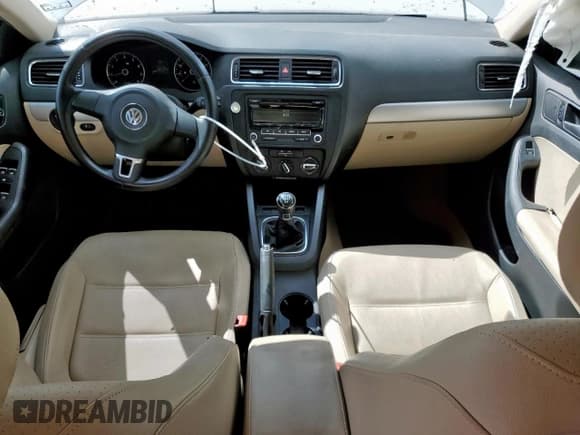 ✅ 2013 Volkswagen Jetta SE • VIN: 3VWBX7AJ8DM430329 • Lot: 81820365. Listed on Copart with 125,159 mi. Free auction sales archive from the USA and detailed vehicle history report at DreamBid. Image 8.