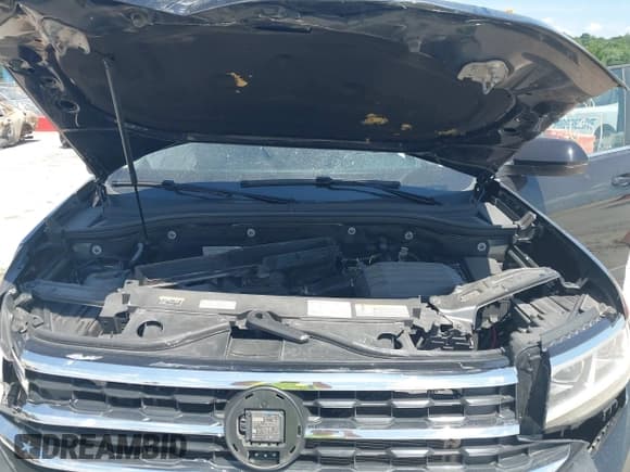 ✅ 2021 Volkswagen Atlas SE • VIN: 1V2WR2CAXMC586838 • Lot: 42581657. Wystawiony na IAAI z przebiegiem 60 922 mil. Bezpłatny archiwum sprzedaży aukcyjnych z USA i szczegółowy raport historii pojazdu na DreamBid. Zdjęcie 10.