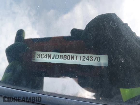 ✅ 2022 Jeep Compass Latitude • VIN: 3C4NJDBB0NT124370 • Lot: 43007081. Listed on IAAI with 34,161 mi. Free auction sales archive from the USA and detailed vehicle history report at DreamBid. Image 9.