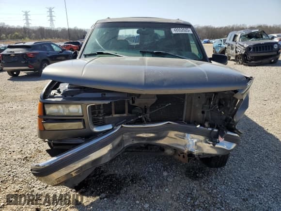 ✅ 1999 GMC Yukon • VIN: 1GKEC13R9XJ805842 • Lot: 48952625. Listed on Copart with 259,149 mi. Free auction sales archive from the USA and detailed vehicle history report at DreamBid. Image 5.