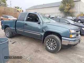 ✅ 2007 Chevrolet Silverado 1500 LT1 • VIN: 1GCEK19ZX7Z112852 • Lot: 43492314. Listed on IAAI with 82,939 mi. Free auction sales archive from the USA and detailed vehicle history report at DreamBid. Image 1.