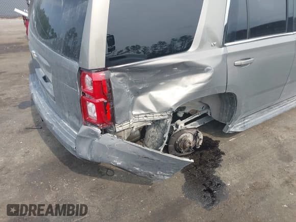 ✅ 2018 Chevrolet Tahoe LT • VIN: 1GNSCBKC9JR253048 • Lot: 42398901. Listed on IAAI with 199,994 mi. Free auction sales archive from the USA and detailed vehicle history report at DreamBid. Image 6.