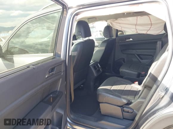 ✅ 2021 Volkswagen Atlas SEL Premium • VIN: 1V2TR2CA9MC527086 • Lot: 43239285. Listed on IAAI with 50,843 mi. Free auction sales archive from the USA and detailed vehicle history report at DreamBid. Image 8.