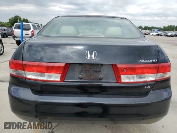 ✅ 2004 Honda Accord LX • VIN: 1HGCM56404A128166 • Лот: 61677835. Опубликован ранее на Copart с пробегом 172 405 миль. Бесплатный доступ к архиву аукционных продаж из США и подробный отчёт об истории автомобиля на DreamBid. Изображение 6.