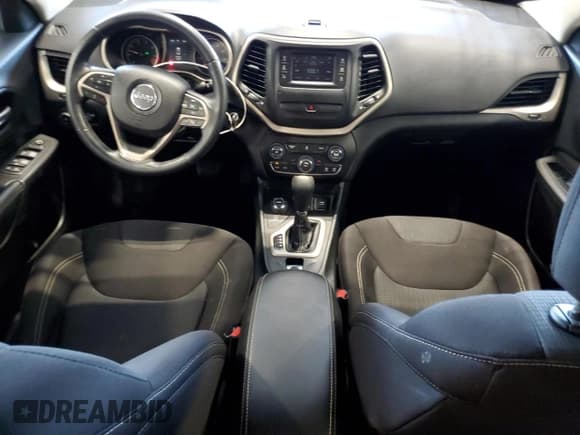 ✅ 2015 Jeep Cherokee Latitude • VIN: 1C4PJMCBXFW661623 • Лот: 82186435. Опубликован ранее на Copart с пробегом 99 080 миль. Бесплатный доступ к архиву аукционных продаж из США и подробный отчёт об истории автомобиля на DreamBid. Изображение 8.