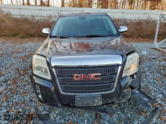 ✅ 2010 GMC Terrain SLE-1 • VIN: 2CTALBEWXA6327071 • Lot: 93910405. Wystawiony na Copart z przebiegiem 185 550 mil. Bezpłatny archiwum sprzedaży aukcyjnych z USA i szczegółowy raport historii pojazdu na DreamBid. Zdjęcie 5.