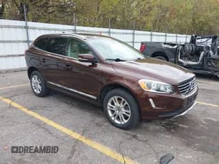 ✅ 2015 Volvo XC60 T5 • VIN: YV4612RKXF2632215 • Lot: 43500725. Wystawiony na IAAI z przebiegiem 161 392 mil. Bezpłatny archiwum sprzedaży aukcyjnych z USA i szczegółowy raport historii pojazdu na DreamBid. Zdjęcie 1.