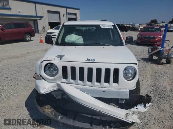 ✅ 2016 Jeep Patriot Sport SE • VIN: 1C4NJPBA4GD643097 • Lot: 81210205. Wystawiony na Copart z przebiegiem 119 270 mil. Bezpłatny archiwum sprzedaży aukcyjnych z USA i szczegółowy raport historii pojazdu na DreamBid. Zdjęcie 5.