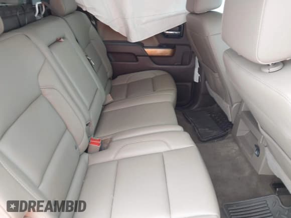 ✅ 2018 Chevrolet Silverado 1500 LTZ • VIN: 3GCUKSEC0JG279568 • Lot: 42555167. Wystawiony na IAAI z przebiegiem 108 238 mil. Bezpłatny archiwum sprzedaży aukcyjnych z USA i szczegółowy raport historii pojazdu na DreamBid. Zdjęcie 8.