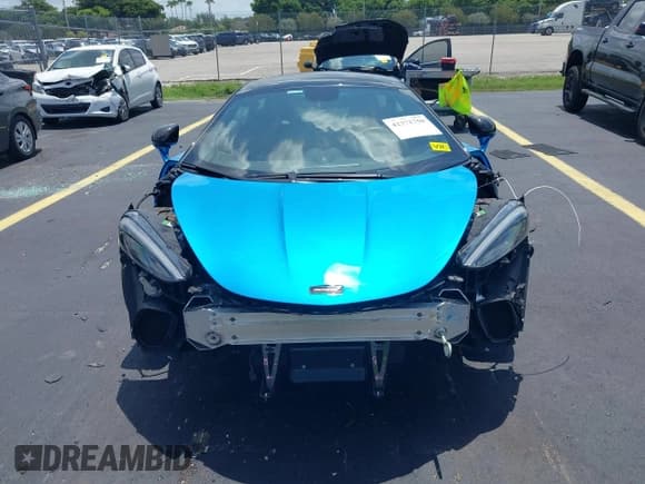 ✅ 2021 McLaren GT • VIN: SBM22GCA7MW000989 • Lot: 42371750. Wystawiony na IAAI z przebiegiem 3 096 mil. Bezpłatny archiwum sprzedaży aukcyjnych z USA i szczegółowy raport historii pojazdu na DreamBid. Zdjęcie 12.